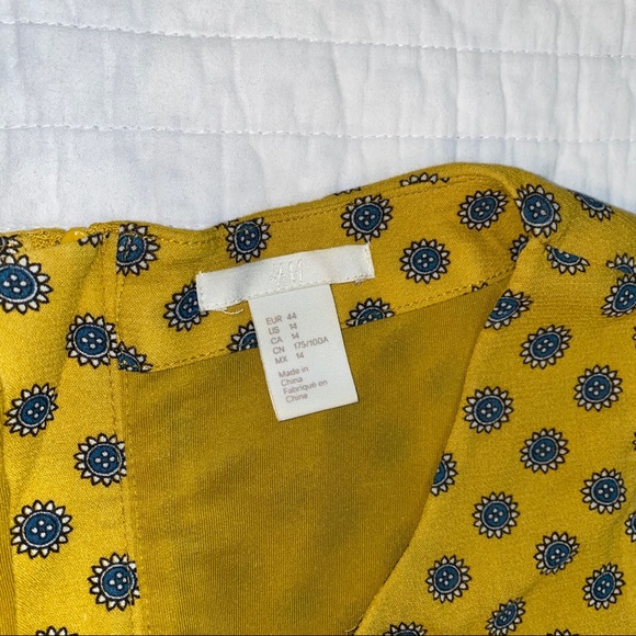 H&M Patterned Dress - Picture 3 of 9